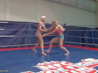 Super teen blondes fighting